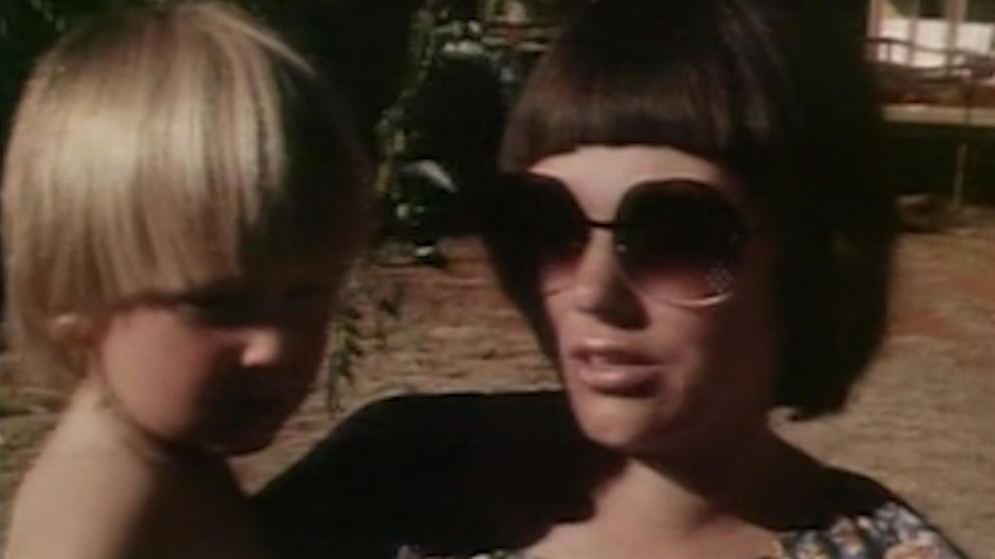 Why Did Lindy Chamberlain Lack Emotion?