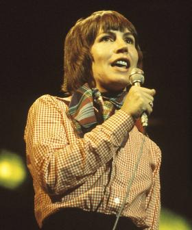 Jonesy & Amanda Pay Tribute To The Late And Great Helen Reddy