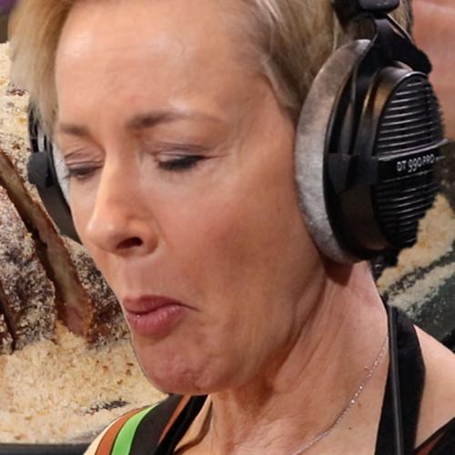 Amanda Keller Makes Us Aberdeen Sausage!