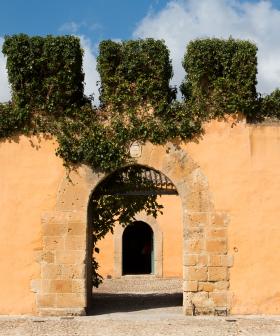 Airbnb Wants You To Live RENT FREE For A Year In This Italian Villa!