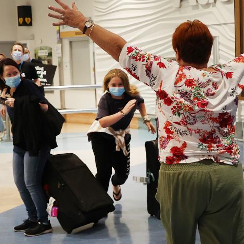 Emotional Scenes As Australia-NZ Flights Resume