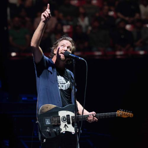 Watch Pearl Jam Pay Tribute To Taylor Hawkins During 'Gigaton' Tour Opener