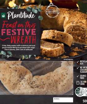 Woolworths Is Releasing An Edible Christmas Wreath!