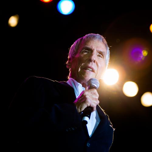Jonesy & Amanda Pay Tribute To Burt Bacharach