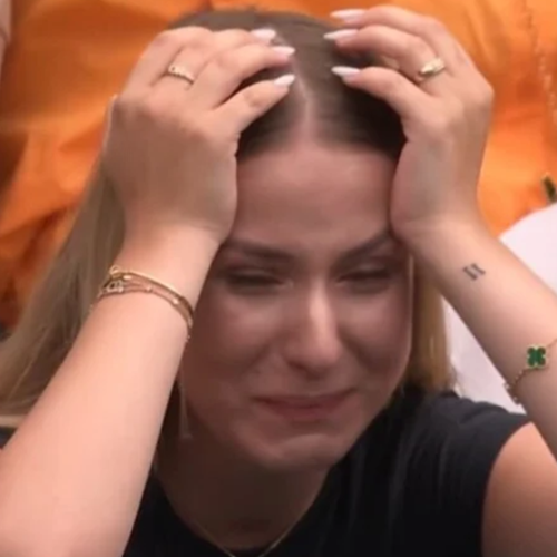 Watch The Heartwarming Viral Moment Marketa Vondrousova's Sister Reacts To Her Wimbledon Win