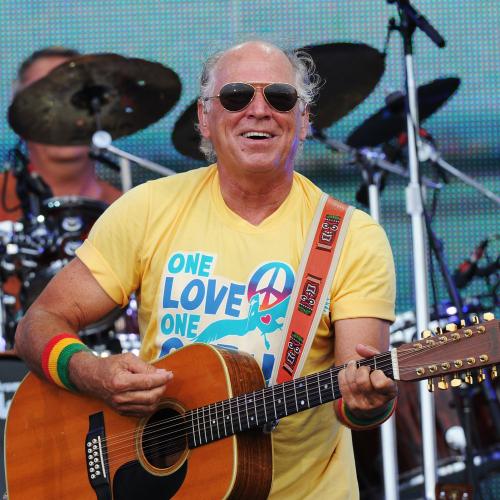 Jonesy & Amanda Pay Tribute To Jimmy Buffett