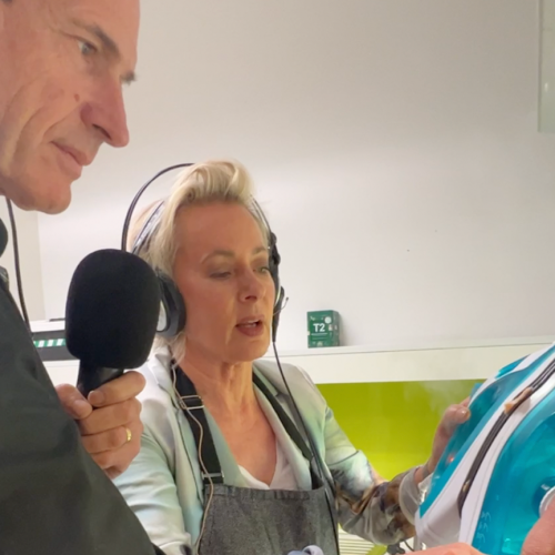 We Attempt To Make A Toastie Using An IRON!