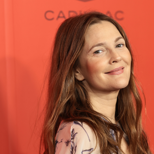 Fans Of Drew Barrymore Can't Believe Her Kitchen Looks Like This!